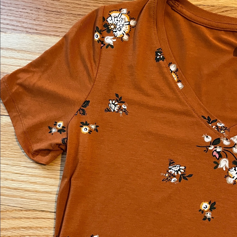 Floral Old Navy V-Neck Women Top - Brown XSP - Picture 2 of 6